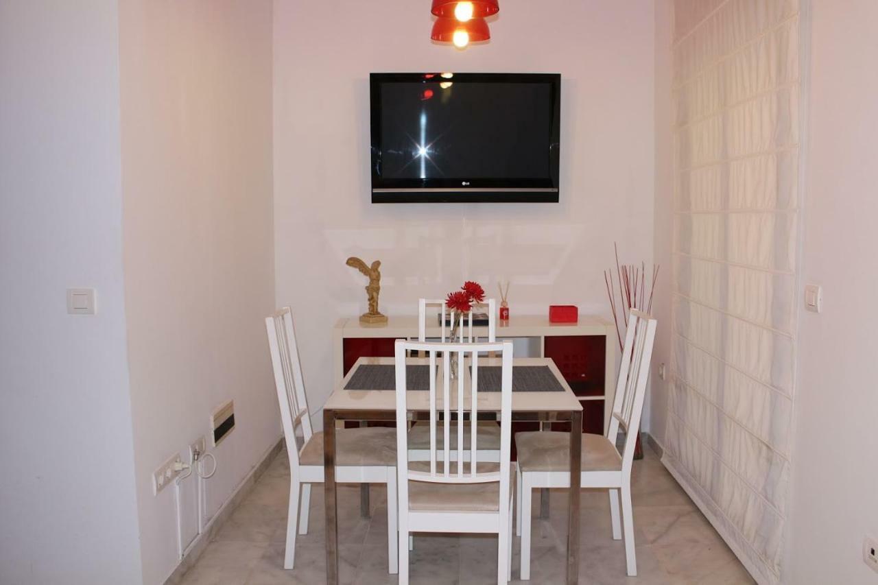Apartamentos Rg Triana, Calle Castilla Con Patio Sevilla Exteriör bild
